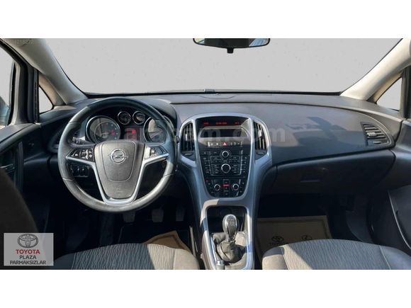 Astra Sedan 1.4 Turbo Edition Plus (89.900 KM)