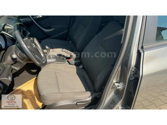 Astra Sedan 1.4 Turbo Edition Plus (89.900 KM)