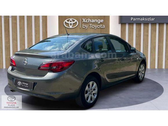 Astra Sedan 1.4 Turbo Edition Plus (89.900 KM)
