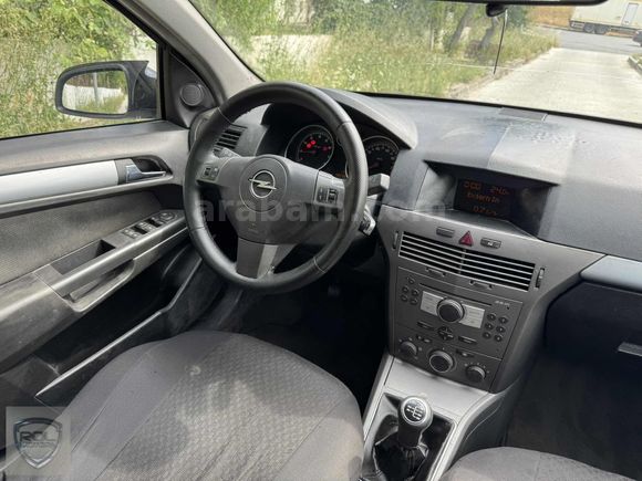ROLDEN DÜŞÜK KM BAKIMLI KAZASIZ ASTRA H