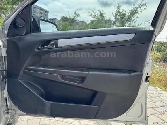 ROLDEN DÜŞÜK KM BAKIMLI KAZASIZ ASTRA H