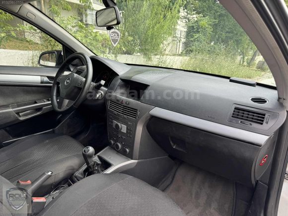 ROLDEN DÜŞÜK KM BAKIMLI KAZASIZ ASTRA H