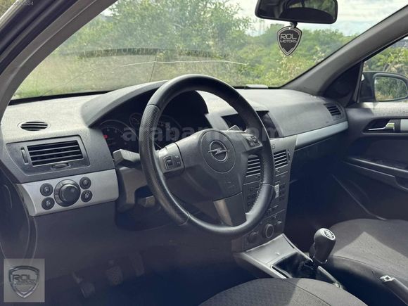 ROLDEN DÜŞÜK KM BAKIMLI KAZASIZ ASTRA H