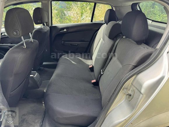 ROLDEN DÜŞÜK KM BAKIMLI KAZASIZ ASTRA H