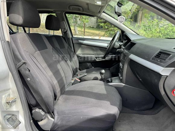ROLDEN DÜŞÜK KM BAKIMLI KAZASIZ ASTRA H