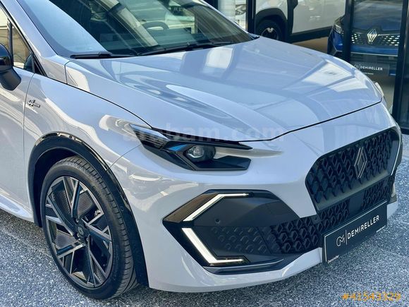 Renault Bayiden 2025 Clio 1.2 TCe 120 HP Esprit Alpine Boyasız