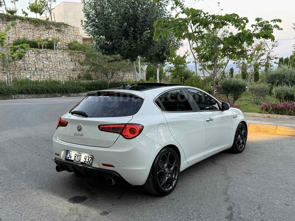 Sahibinden Alfa Romeo Giulietta 1.4 TB MultiAir Distinctive 2012 Model 