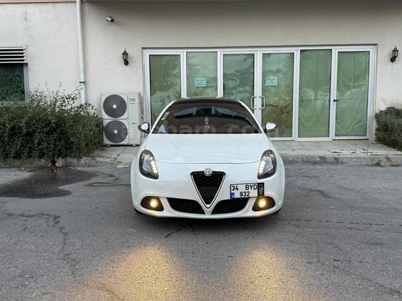 Sahibinden Alfa Romeo Giulietta 1.4 TB MultiAir Distinctive 2012 Model 