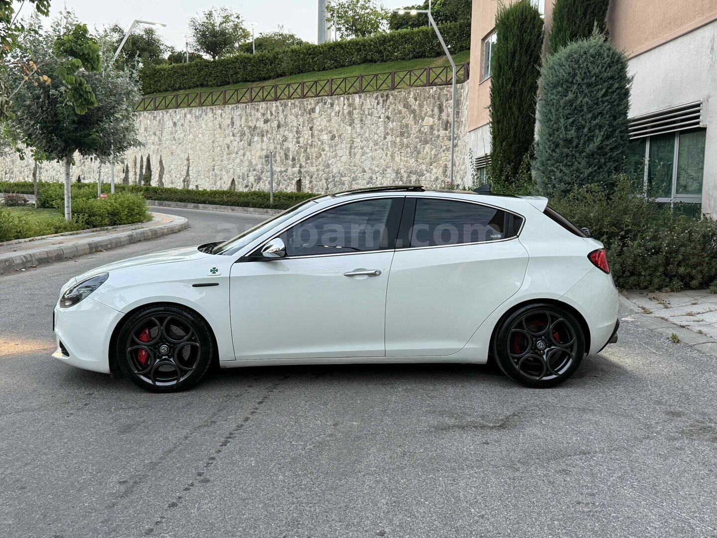 Sahibinden Alfa Romeo Giulietta 1.4 TB MultiAir Distinctive 2012 Model Konya 122.000 km Beyaz 4