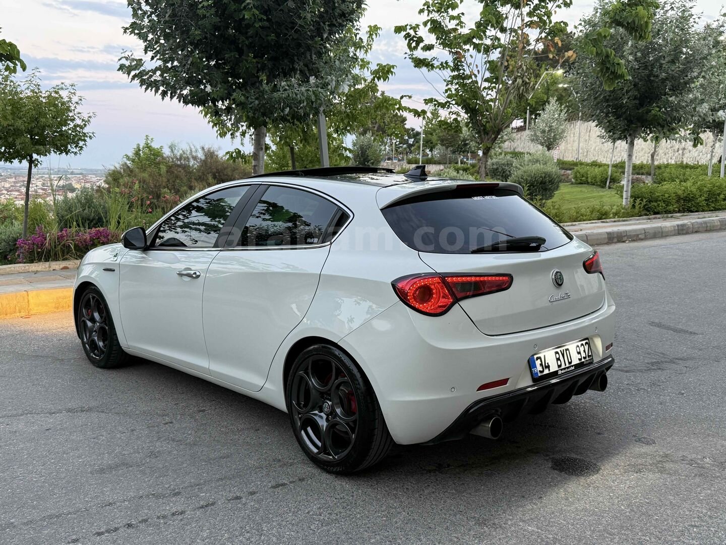 Sahibinden Alfa Romeo Giulietta 1.4 TB MultiAir Distinctive 2012 Model Konya 122.000 km Beyaz 6
