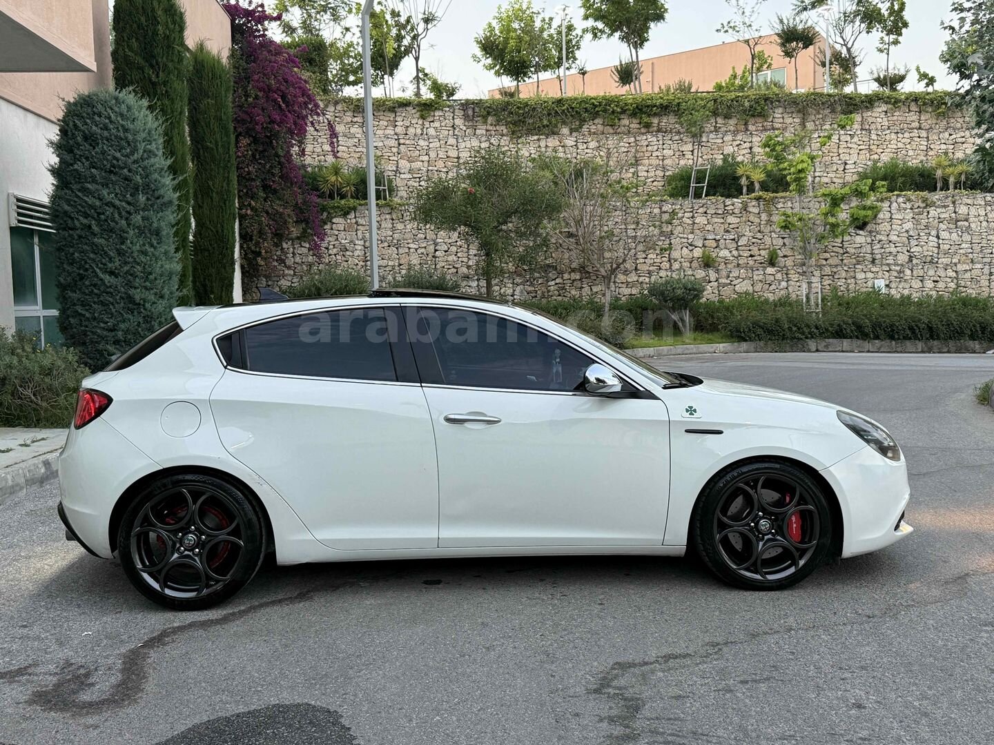 Sahibinden Alfa Romeo Giulietta 1.4 TB MultiAir Distinctive 2012 Model Konya 122.000 km Beyaz 5