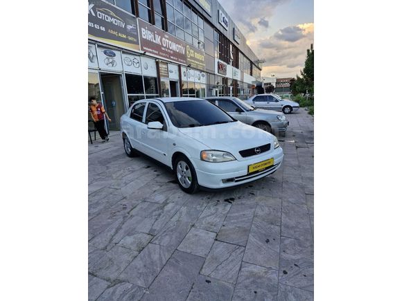 OPEL ASTRA 1.6 NJOY
