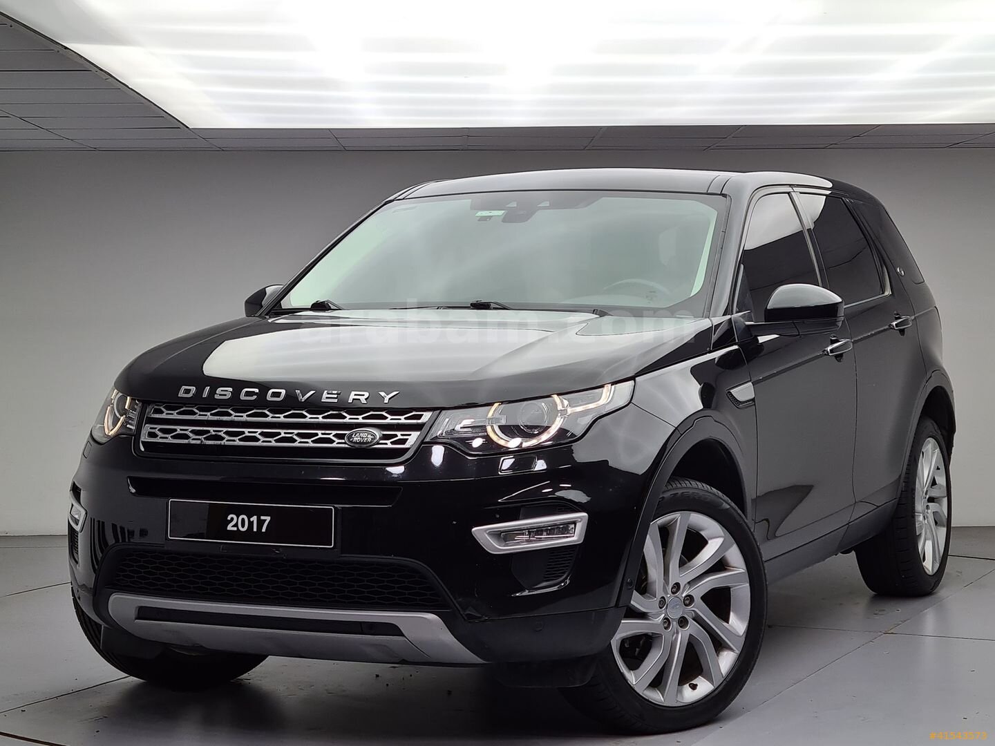Galeriden Land Rover Discovery Sport 2.0 TD4 HSE Luxury 2017 Model İstanbul 116.895 km Siyah 1