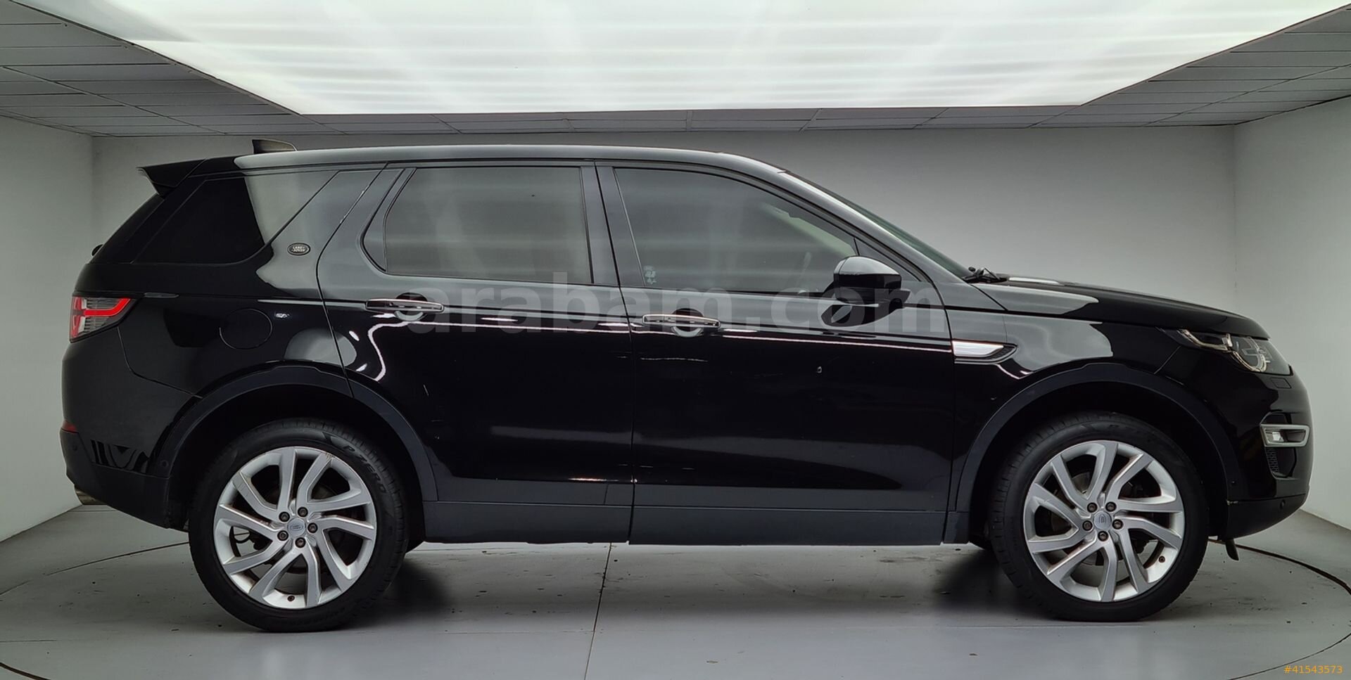 Galeriden Land Rover Discovery Sport 2.0 TD4 HSE Luxury 2017 Model İstanbul 116.895 km Siyah 4
