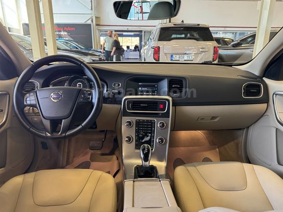 2017 VOLVO S60 1.5 T3 PREMIUM 