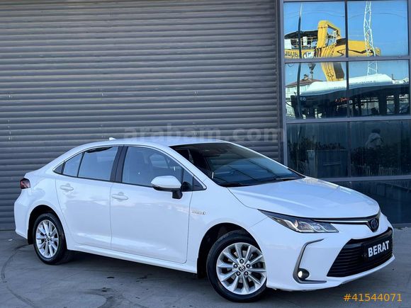 0.59KREDİ-400PEŞİNAT SENET-2022 COROLLA 1.8 HYBRID DREAM BAKIMLI