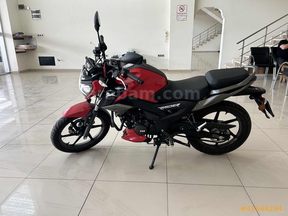 ÜÇLER OTOMOTV'DEN 360 KM'DE TVS RAİDER ARAYANLARA