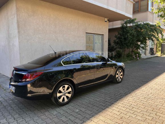 Sahibinden Opel Insignia 2.0 CDTI Edition Elegance 2012 Model  310.000 km Siyah