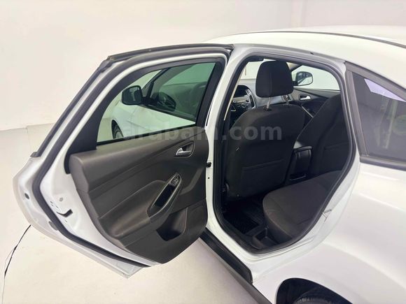 GÜNCEL OTOMOTİV'DEN HATASIZ 1.5 TDCİ FORD FOCUS TREND X