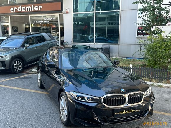 ERDEMLER'DEN 2025 BMW 3.20İ HATASIZ BOYASIZ SUNROOF+ISITMA+LAZER