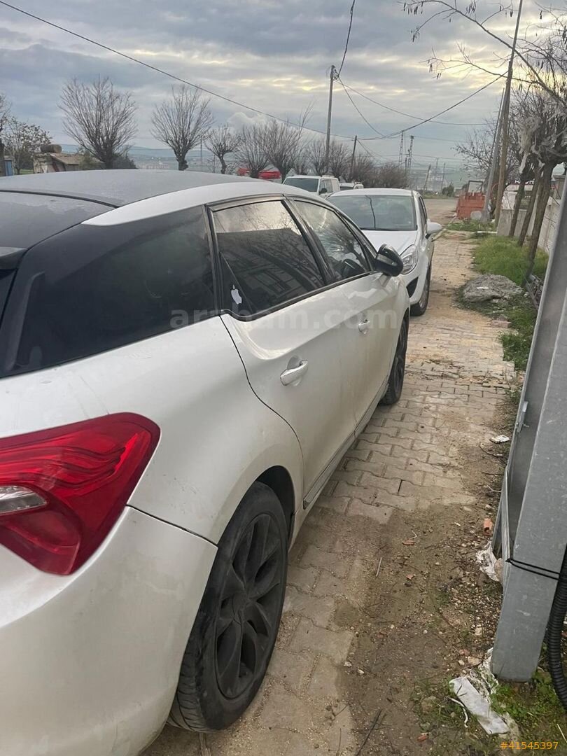 Galeriden DS Automobiles DS4 1.6 e-HDi D-Sport 2012 Model Tekirdağ 390.000 km Beyaz 6