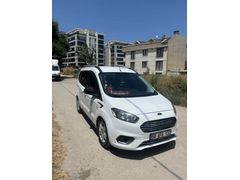 Otomobil Ruhsatlı Değişensiz Sahibinden Ford Tourneo Courier 1.5 TDCi Delux 2020 Model