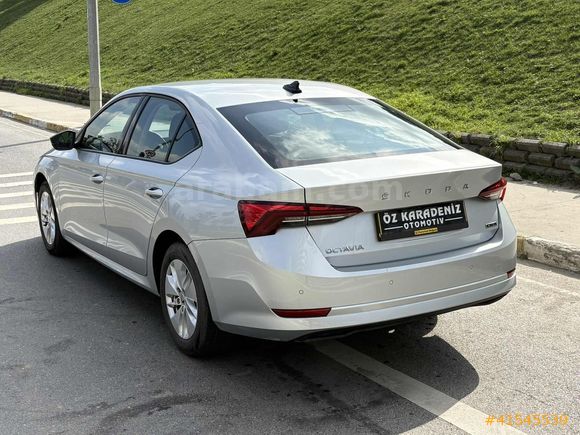2022 Skoda Octavia 1.5 TSİ e-Tec 150 Hp Yetkili Servis Bakımlı