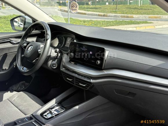 2022 Skoda Octavia 1.5 TSİ e-Tec 150 Hp Yetkili Servis Bakımlı