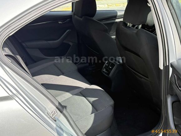 2022 Skoda Octavia 1.5 TSİ e-Tec 150 Hp Yetkili Servis Bakımlı
