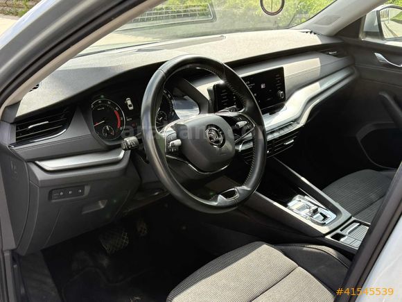 2022 Skoda Octavia 1.5 TSİ e-Tec 150 Hp Yetkili Servis Bakımlı