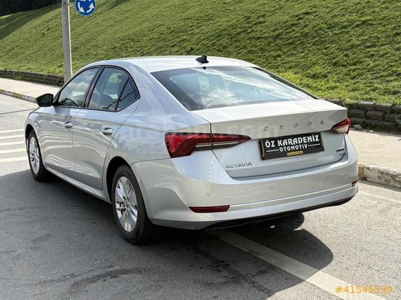 2022 Skoda Octavia 1.5 TSİ e-Tec 150 Hp Yetkili Servis Bakımlı