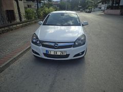 Sahibinden Opel Astra 1.6 Essentia 2011 Model  190.000 km Beyaz