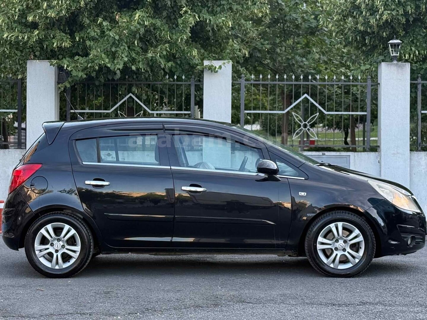 Galeriden Opel Corsa 1.3 CDTI Enjoy 2008 Model İstanbul 239.000 km Siyah 6