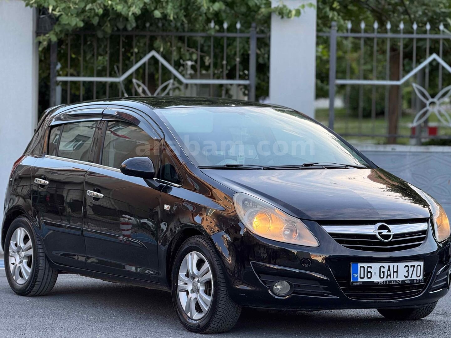 Galeriden Opel Corsa 1.3 CDTI Enjoy 2008 Model İstanbul 239.000 km Siyah 2