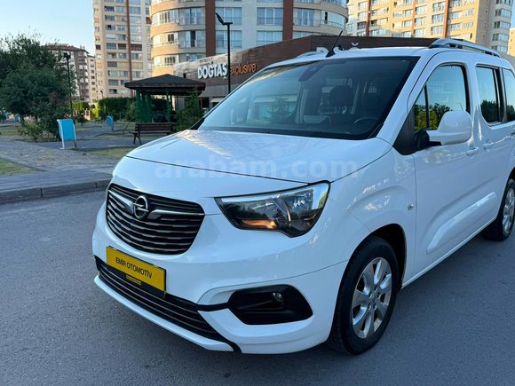 2020 MODEL OPEL COMBO 1.5 ENJOY STYLE DEĞİŞENSİZ FULL PAKET