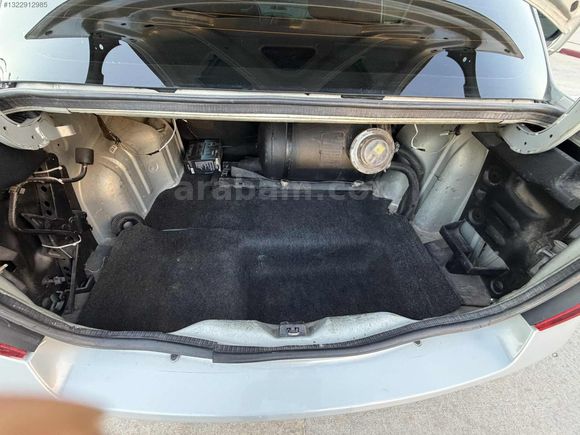 Değişensiz Clio 1.4 Klimalı benzin LPG