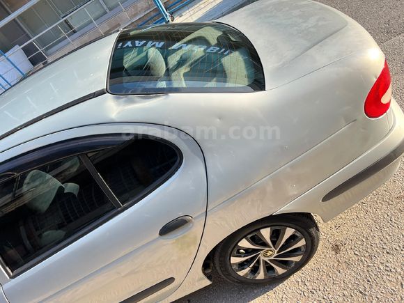 Sahibinden Renault Megane 1.4 Authentique 2002 Model