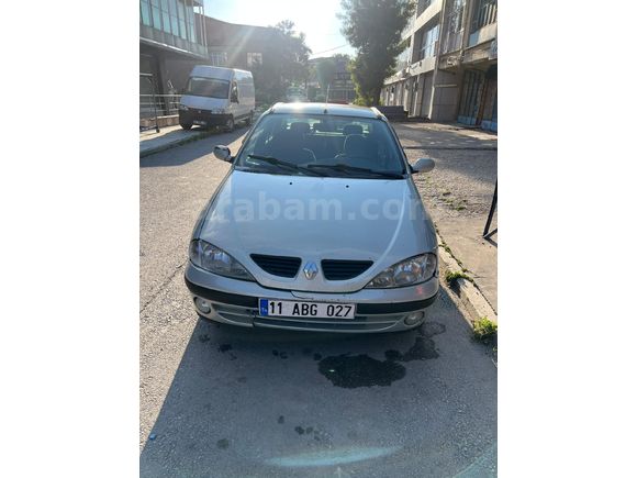 Sahibinden Renault Megane 1.4 Authentique 2002 Model