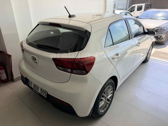 Galeriden Kia Rio 1.4 CVVT Elegance Tekno 2020 Model İzmir