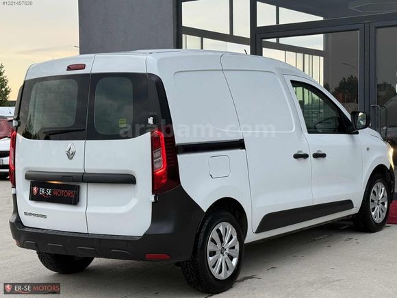 RANAULT EXPRESS VAN 1.5 BLUE DCİ JOY HATASIZ BOYASIZ