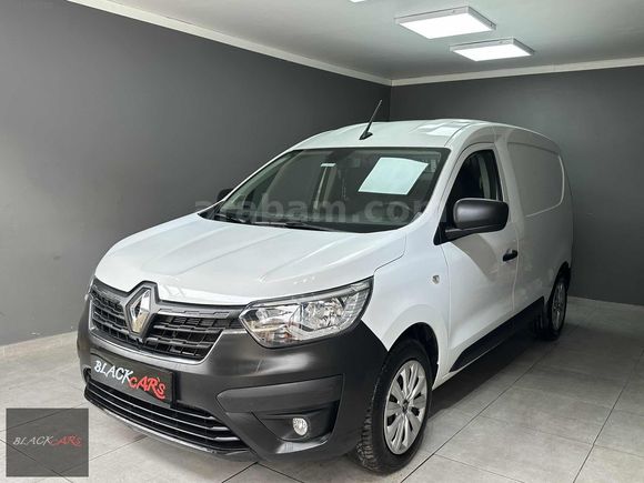 2023 BOYASIZ EXPRESS VAN 1.5 BLUEDCİ 88.000 KM'DE %20 KDV'Lİ