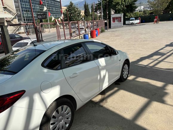 Sahibinden Opel Astra 1.6 Edition 2018 Model  
Hatasız boyasız tramersiz aile aracı