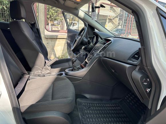 Sahibinden Opel Astra 1.6 Edition 2018 Model  
Hatasız boyasız tramersiz aile aracı