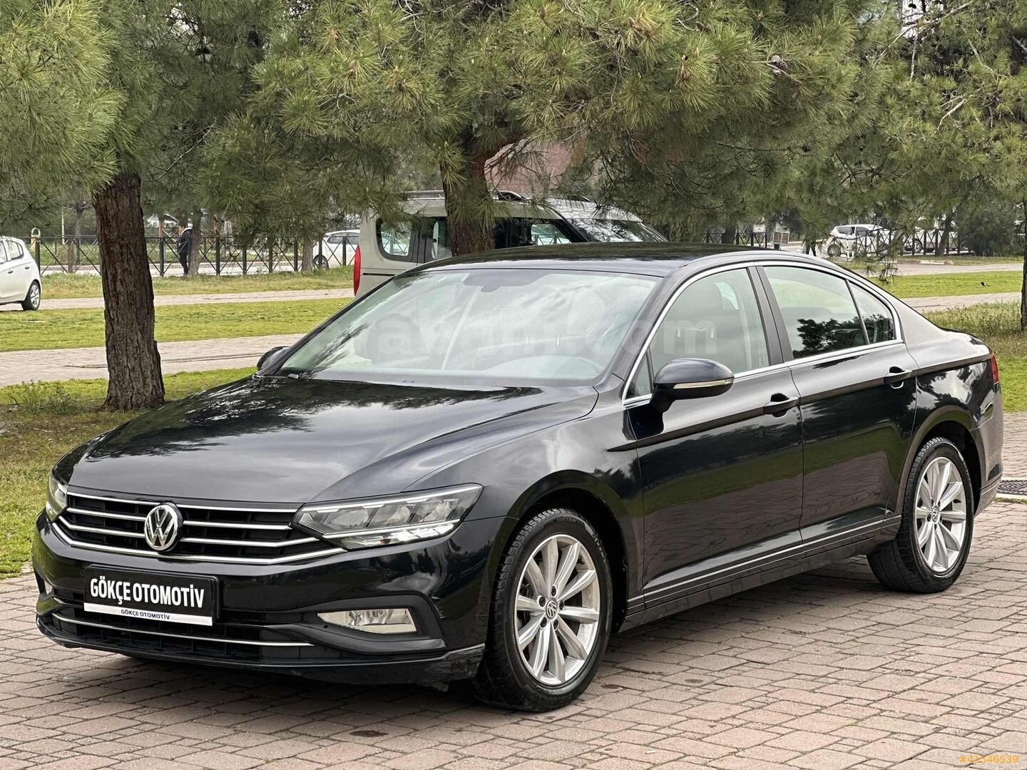 Galeriden Volkswagen Passat 1.6 TDi BlueMotion Business 2019 Model Bursa 125.000 km Siyah 1