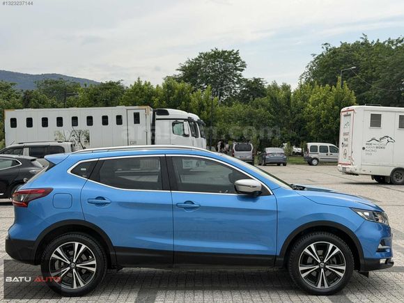 BATU AUTO'DAN 2017 NİSSAN QASHQAİ CAM TAVAN 54 BİNDE HATASIZ