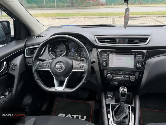 BATU AUTO'DAN 2017 NİSSAN QASHQAİ CAM TAVAN 54 BİNDE HATASIZ