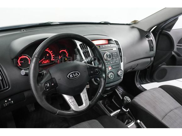 Memurdan  Temiz  Kia Ceed 1.6 CRDi Motion 2012 Model 