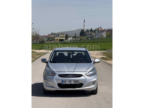 Sahibinden Hyundai Accent Blue 1.6 CRDI Mode Plus 2012 Model 