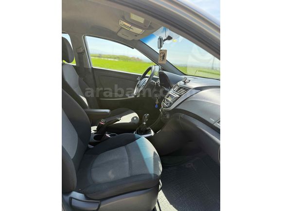 Sahibinden Hyundai Accent Blue 1.6 CRDI Mode Plus 2012 Model 