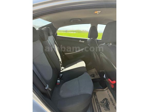Sahibinden Hyundai Accent Blue 1.6 CRDI Mode Plus 2012 Model 